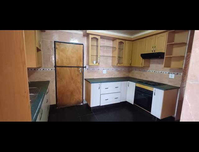 3 BEDROOM HOUSE FOR SALE IN BIRCH ACRES